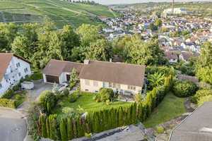 Einladendes Zuhause mit zusätzlicher Ausbaureserve und weitläufigem Grundstück – Ludwigsburg (Kreis) – Vorschaubild 1