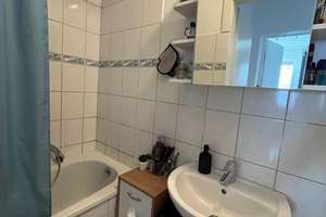 Stilvoll modernisiert: 2-Zimmer-Wohnung in Solingen-Wald – Friedrich-Ebert-Straße 43, 42719 Wald, Solingen – Vorschaubild 4