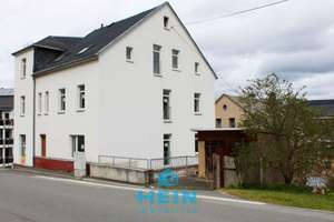 Investieren in Schwarzenberg: Wohn- und Geschäftshaus mit Potenzial - Faktor 10,68 auf Soll möglich! – Friedrich-Engels-Straße 2, 8340 Schwarzenberg/Erzgebirge – Vorschaubild 2