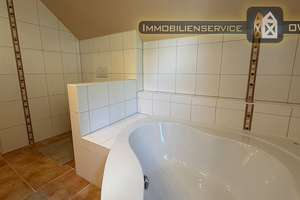 ::: Lebendige Farben, klare Formen – ein DHH Zuhause mit Charakter in Bestlage ::: – Die vollständige Adresse der Immobilie erhältst du vom Anbieter., 32584 Löhne – Vorschaubild 11