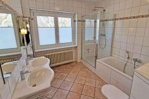 **Traumlage von Dahlem! Großzügige 30iger Jahre Villa in absoluter Ruhiglage auf Sonnengrundstück** – Die vollständige Adresse der Immobilie erhältst du vom Anbieter., 14195 Dahlem, Berlin – Vorschaubild 19
