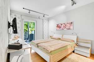 **Bungalow mit parkähnlicher Gartenanlage in ruhiger Umgebung** – Potsdam-Mittelmark (Kreis) – Vorschaubild 3