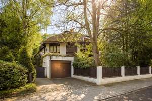 Großzügiges Wohnen auf zwei Ebenen in einer der besten Lagen Münchens. Exklusive 5-Zimmer-Wohnung – Die vollständige Adresse der Immobilie erhältst du vom Anbieter., 81545 Harlaching, München – Vorschaubild 1