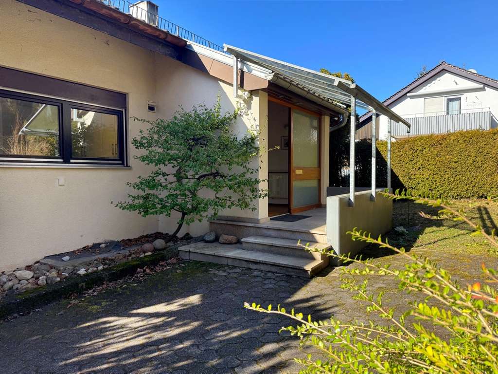 Immobilie in Lorch - Architektenhaus mit Galerie und Einliegerwohnung: Wohnen im Grünen (Lorch-Götzental) - Bild 2