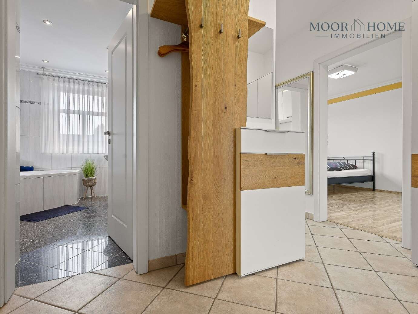 Bezugsfreie 3-Zimmer-Wohnung in Gronau-Epe mit Südbalkon und Ausbaupotenzial, Borken Kreis – Bild 2