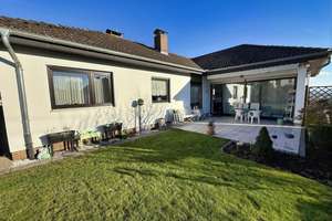 Bungalow in begehrter Wohnlage von Vellmar/ Stadtgrenze Kassel mit viel Platz und Vollkeller  – Die vollständige Adresse der Immobilie erhältst du vom Anbieter., 34246 Vellmar – Vorschaubild 1