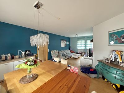 Großzügige 4-Zimmer-Wohnung mit Balkon & Stellplatz in Steinweiler zu vermieten
