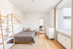 City-Traum mit Südbalkon, großen Räumen und Ausblick zum Verlieben! – Die vollständige Adresse der Immobilie erhältst du vom Anbieter., 10243 Friedrichshain, Berlin – Vorschaubild 8