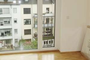 3 Zimmer / Fernblick auf den Abteiberg / Einbauküche, Loggia, Gladbach zentrale Lage – An der Lingenmühle 14, 41061 Gladbach, Mönchengladbach – Vorschaubild 13