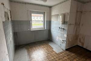 Renovierungsbedürftiges Reihenendhaus in SG "Kannenhof" auf einem Erbpachtgrundstück !!! – Alfred-Nobel-Str. 4, 42651 Solingen-Mitte, Solingen – Vorschaubild 7