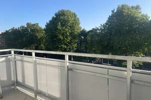 Helle und freundliche 4 Zimmerwohnung mit Tiefgaragenstellplatz in Oberkassel/Grenze Niederkassel – Die vollständige Adresse der Immobilie erhältst du vom Anbieter., 40547 Niederkassel, Düsseldorf – Vorschaubild 5