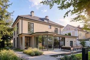 Traumhafte Lage für die Sanierung und Erweiterung einer historischen Villa