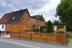 *RESERVIERT* Schöne Doppelhaushälfte mit herrlichem Garten als Ein-oder Zweifamilienhaus in Neustadt – Coburg (Kreis) – Vorschaubild 1