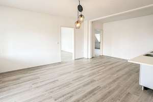 Kürzlich renovierte 3-Zimmer-Wohnung in zentraler Lage von Bremerhaven – Die vollständige Adresse der Immobilie erhältst du vom Anbieter., 27580 Lehe, Bremerhaven – Vorschaubild 4