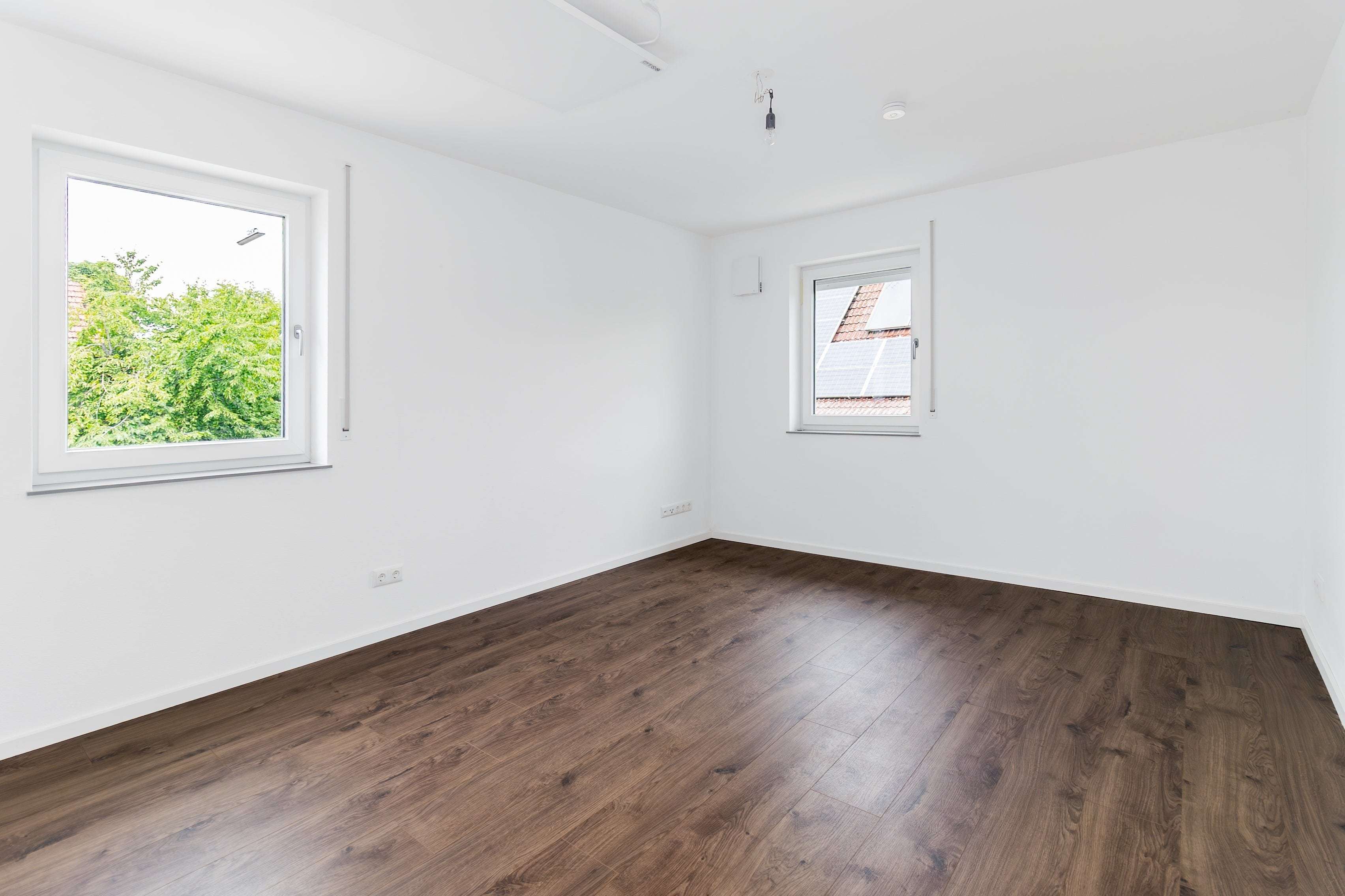 Immobilie in Aindling - Neubau von 2023 - Reihenmittelhaus mit Einzelgarage und Stellplatz - PV und Speicher - TOP-Modern!  - Bild 5