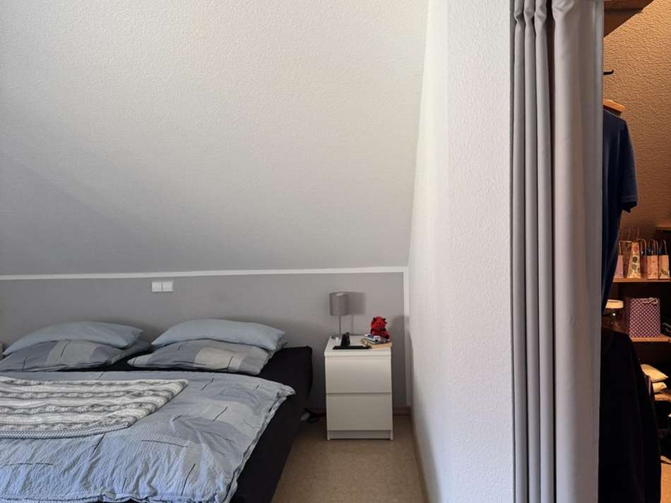 Schlafzimmer mit Ankleide DG