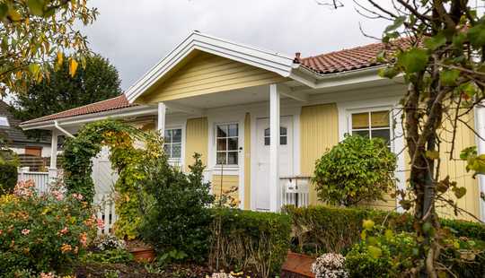 Bild von *** BUNGALOW mit offener WOHNKÜCHE und idyllischer VERANDA - DOPPELCARPORT inklusive ***