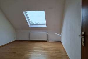 Krefeld: Großzügige 2-Zimmeraltbauwohnung, kleine Dachterrasse! – Die vollständige Adresse der Immobilie erhältst du vom Anbieter., 47803 Kempener Feld/Baackeshof, Krefeld – Vorschaubild 5