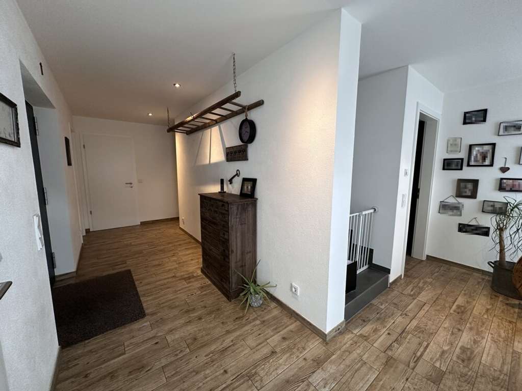 Immobilie in Leidersbach - Design trifft Komfort – Modernes Einfamilienhaus in Top-Zustand! - Bild 1