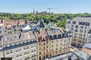 Bestlage Lehel: Kernsanierte Altbau-Traumwohnung mit Dachterrasse und Balkon – Die vollständige Adresse der Immobilie erhältst du vom Anbieter., 80538 Lehel, München – Vorschaubild 2