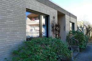 Großer 70er-Jahre Garten-Bungalow in Bestlage am Stadtpark von Hannover-Misburg  (provisionsfrei)