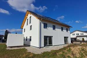 Neubau Doppelhaushälfte mit PV Anlage in begehrter Lage von Mühldorf Nord ! – Kopernikusring 54, 84453 Mühldorf am Inn – Vorschaubild 1