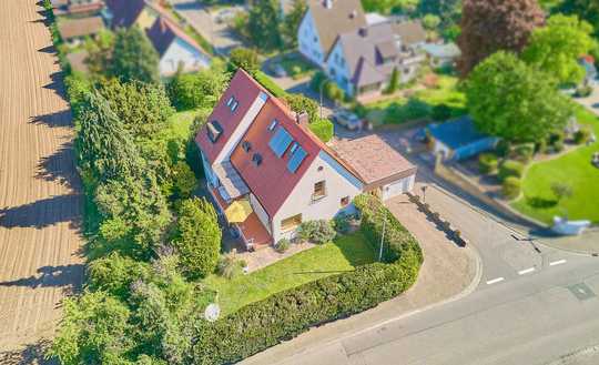 Großzügiges Anwesen mit Geschichte, Charakter und Weitblick!