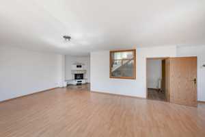 Schuch Immobilien - Raumwunder mit separater Einliegerwohnung in Blicklage – Main-Taunus-Kreis – Vorschaubild 5
