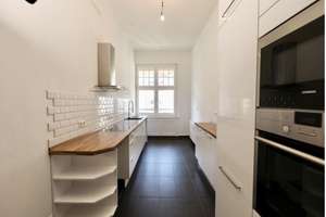 BEGEHRTER ALTBAU-CHARME - BELIEBTE  LAGE NAHE LIETZENSEE - HOLZDIELEN, FISCHGRÄTPARKETT & STUCK – Fredericiastr. 4a xx, 14059 Westend, Berlin – Vorschaubild 5