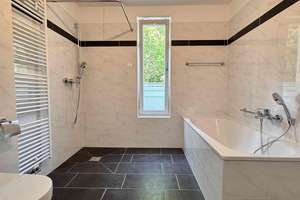 Bezugsfrei ab 01.09.26 ** 2-Zimmer-Neubauwohnung mit EBK, Balkon, Fahrstuhl & eigenem PKW-Stellplatz – Großbeerenstraße 295B, 14480 Am Stern, Potsdam – Vorschaubild 2