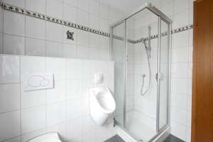 Großzügige renovierte 4-Zimmer-Wohnung mit 2 Bädern, Balkon & EBK in Schloß Neuhaus – Almering 5, 33104 Schloß Neuhaus, Paderborn – Vorschaubild 28