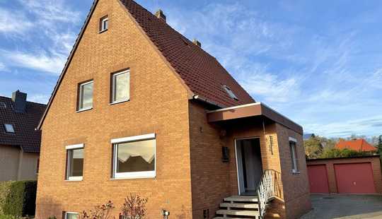 Bild von Ein Ort voller Möglichkeiten 5-Zimmer-EFH + 2 Gärten, 2 Garagen, Werkstatt, Stall und Lager