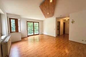 Ruhelage am Georgenberg: 1-Zimmer-Wohnung mit Terrasse ins Grüne! – Die vollständige Adresse der Immobilie erhältst du vom Anbieter., 72762 Reutlingen-Mitte, Reutlingen – Vorschaubild 2