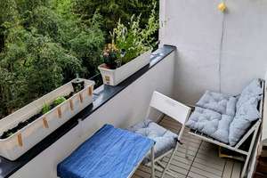 2 freie WG-Zimmer (möbliert; perfekt für WG-Neugründung) in 63qm Wohnung mit Südbalkon in Bilk – Mecumstrasse 33, 40225 Bilk, Düsseldorf – Vorschaubild 1