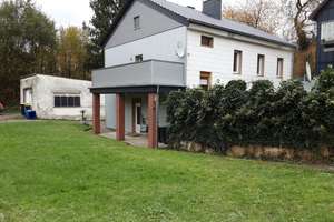 Freistehendes 2-Familienhaus mit großem Grundstück und großer Garage in Neunkirchen zu verkaufen – Die vollständige Adresse der Immobilie erhältst du vom Anbieter., 66538 Neunkirchen – Vorschaubild 1
