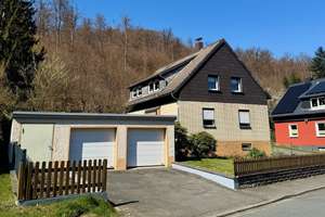 Freistehendes Ein-/Zweifamilienhaus mit Doppelgarage und großen Garten – Die vollständige Adresse der Immobilie erhältst du vom Anbieter., 38685 Langelsheim – Vorschaubild 1