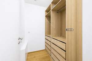 Neuwertige 5-Zimmer-Doppelhaushälfte mit KNX, PV-Anlage & Doppelgarage – Die vollständige Adresse der Immobilie erhältst du vom Anbieter., 90613 Großhabersdorf – Vorschaubild 18