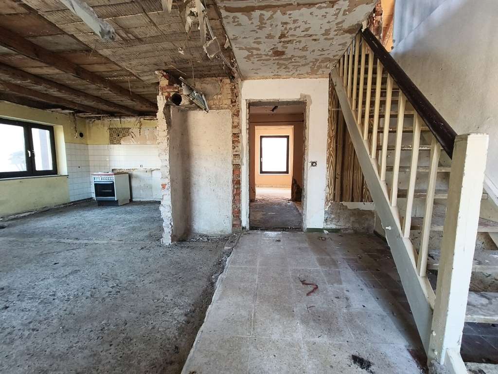 Immobilie in Metten - Umbau-Projekt in herrlicher Ortsrandlage bei Deggendorf/Berg mit ca. 1.270 m2 Grundstück - Bild 3