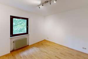Attraktive 2,5-Zimmer-Erdgeschosswohnung mit Balkon und EBK in Nürnberg – Lotharstraße 10, 90431 Höfen, Nürnberg – Vorschaubild 6