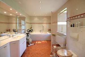 Property thumbnail 7