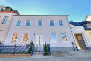 232 m² kernsaniertes Zweifamilienhaus mit Remise, Innenhof und moderner Energietechnik