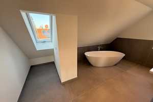 RESERVIERT!, Modernes, großes 2-FH, gute Lg., 1 Grg., 1 Stellplatz, 91056 Erlangen-Frauenaura – Erlangen – Vorschaubild 6