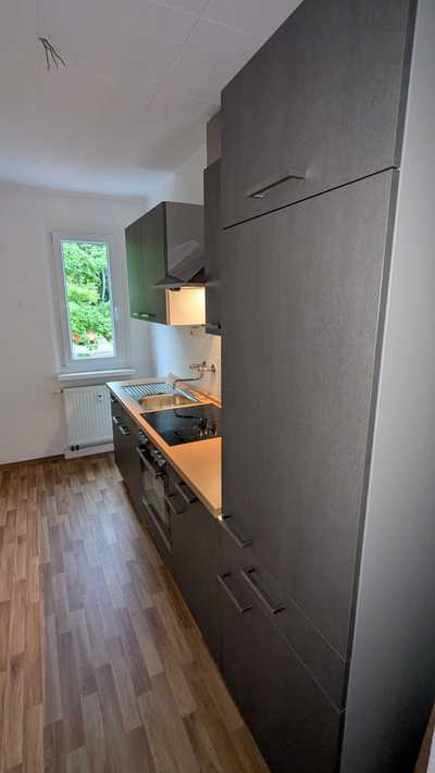 Renovierte 2-Raum-Wohnung mit Einbauküche