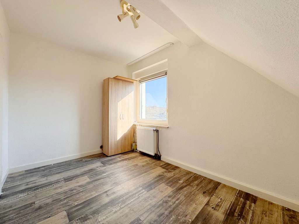 Immobilie in Willich - Charmante 2-Zimmer-Dachgeschosswohnung in ruhiger Lage - Bild 2