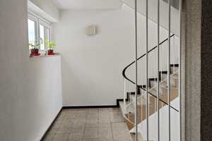 Sonnig, renoviert, 2,5 Z-Wohnung mit Loggia  ! Provisionsfrei
mit Einbauküche, Lift,Fahrradkeller – Unstrutstraße 2, 38120 Braunschweig – Vorschaubild 8