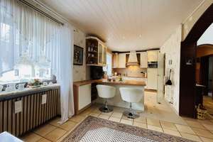 Einfamilienhaus mit Einliegerwohnung - 8,5 Zimmer, 240m², Garten, neuer Terrasse, Balkon und EBK – Die vollständige Adresse der Immobilie erhältst du vom Anbieter., 38259 Beinum, Salzgitter – Vorschaubild 14