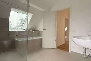 3 Zimmer Dachgeschosswohnung ab sofort zu vermieten – Ulfilasstraße 29 e, 81739 Waldperlach, München – Vorschaubild 8