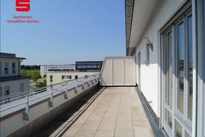 Stilvolle 3-Zimmer-Wohnung mit Einbauküche und Dachterrasse in S-Bahn-Nähe Freiham