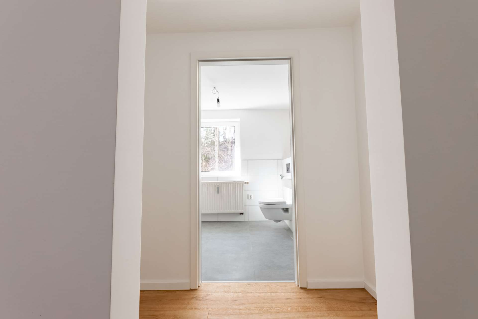 Immobilie in Miesbach - Stilvoll & Bezugsfrei: Lichtdurchflutete 2-Zimmer-Wohnung im Herzen Oberbayerns - Bild 7