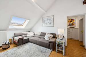 Exklusives Wohnen in Bestlage - Lorettoviertel! Altbau-Charme trifft moderne Dachgeschosswohnung! – Die vollständige Adresse der Immobilie erhältst du vom Anbieter., 40219 Unterbilk, Düsseldorf – Vorschaubild 12